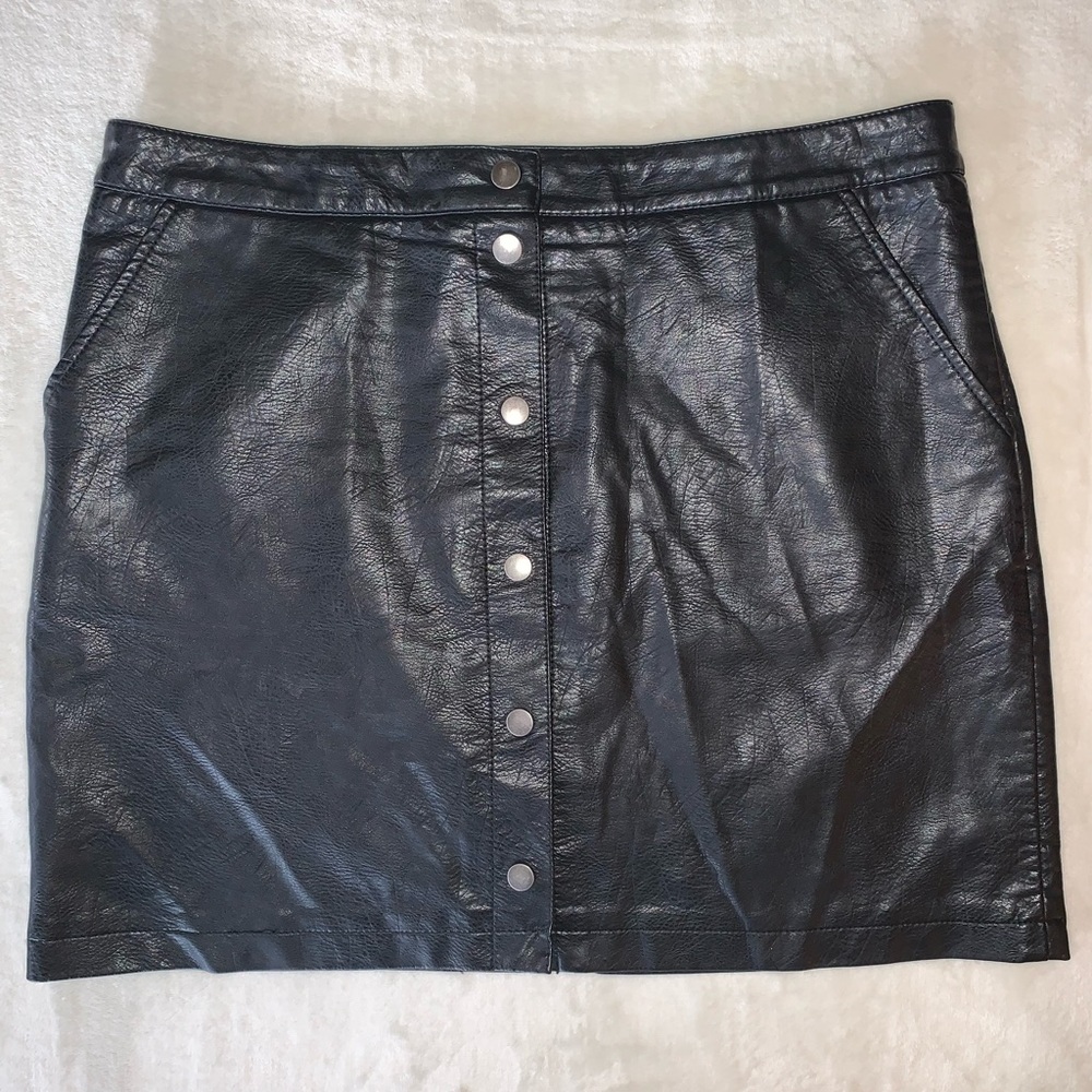 Black Leather Skirt. Size:Large